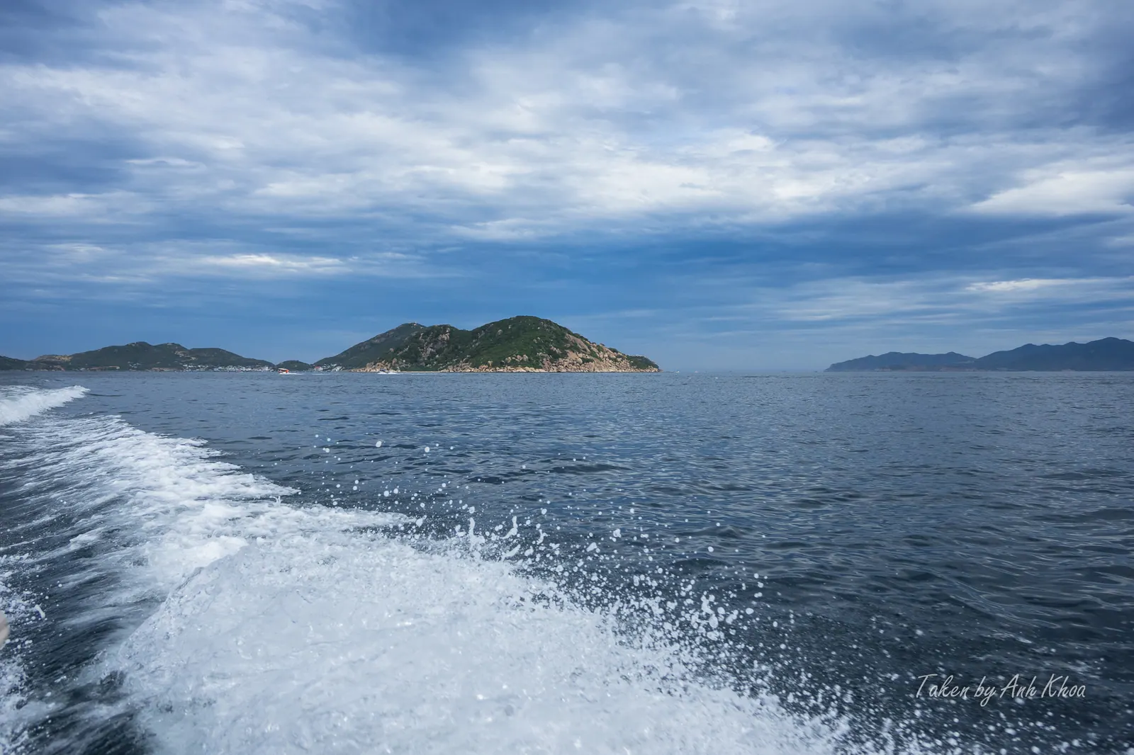 Sea and coast at Binh Ba island, Cam Ranh.